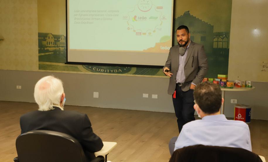 Vice-governador visita fábrica da Leão, que planeja duplicar faturamento até 2024