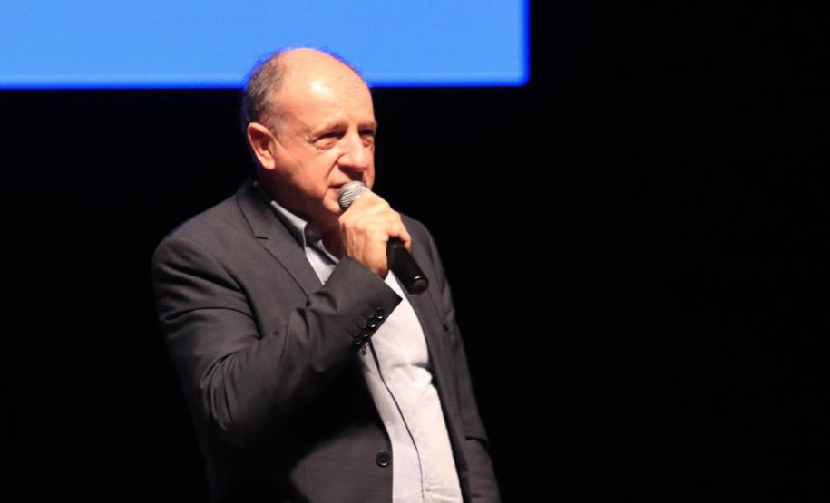 Governo reafirma compromisso com a Educação e parceria com os municípios