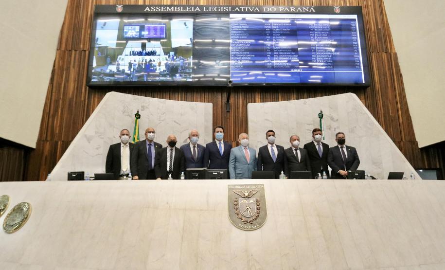 Na Assembleia, governador destaca projetos de infraestrutura que vão transformar o Paraná