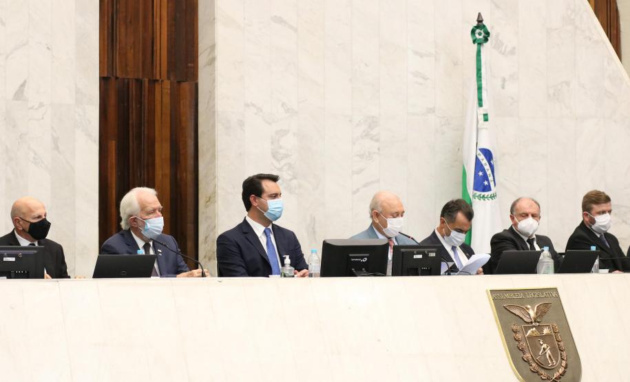 Na Assembleia, governador destaca projetos de infraestrutura que vão transformar o Paraná