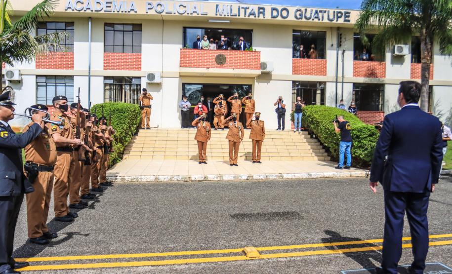 No aniversário da Academia do Guatupê, governador destaca evolução diária da PMPR