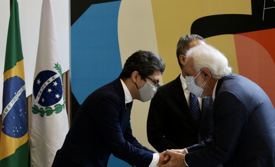 Biblioteca Pública recebe 792 mangás em celebração da amizade entre Japão e Paraná