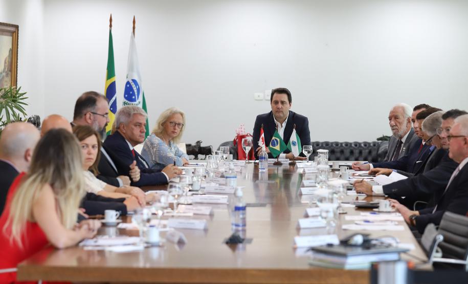 Paraná e Canadá confirmam interesse em expandir parcerias na agricultura e educação