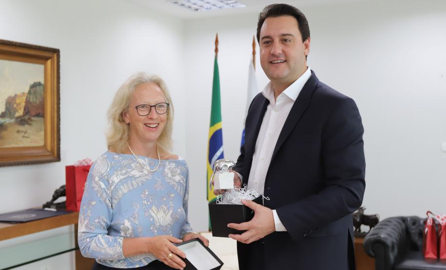 Paraná e Canadá confirmam interesse em expandir parcerias na agricultura e educação