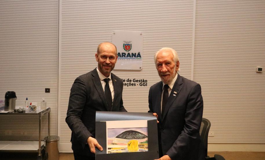 Paraná busca parceria com a Finlândia para modernizar educação