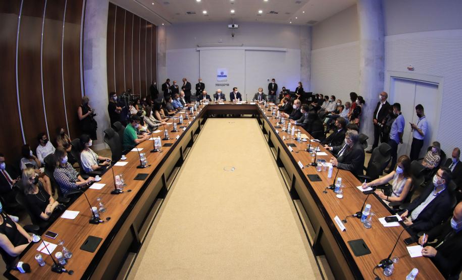 Estado reajusta em 25% valor das bolsas para pesquisadores, professores, alunos e indígenas