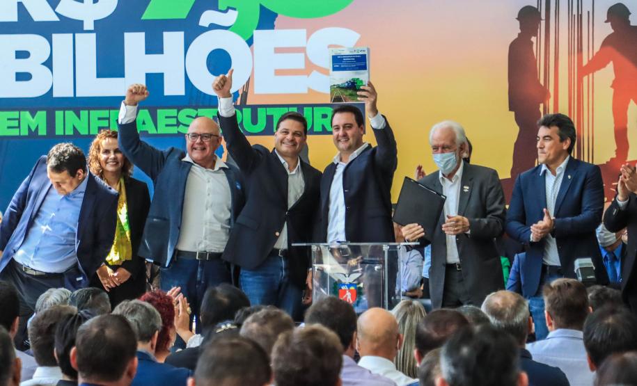 Governador anuncia investimentos de R$ 2,5 bilhões em obras de infraestrutura no Estado