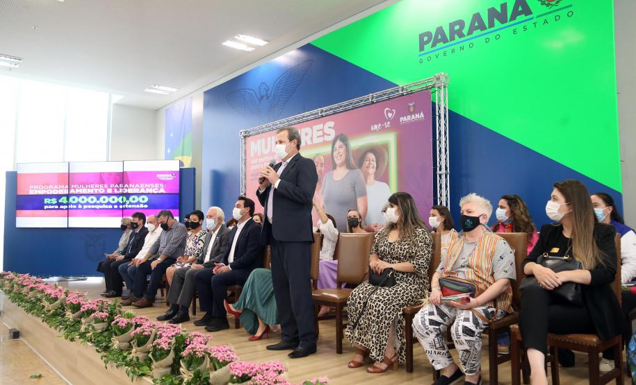 Governo lança programa para financiar projetos voltados à formação de lideranças femininas