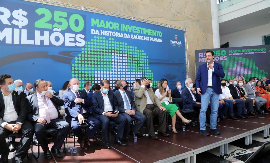 Estado investirá R$ 250 milhões em saúde nos municípios, maior pacote da história do Paraná