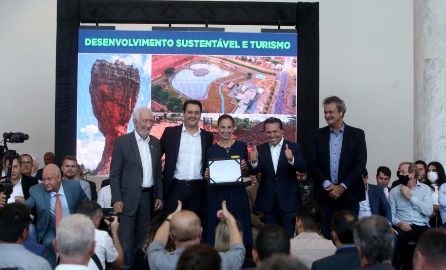 Novo pacote de investimentos ambientais engloba parques, reciclagem e veículos