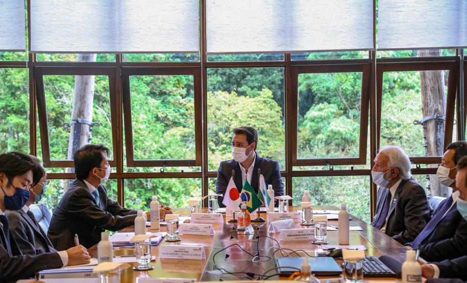 Em encontro com embaixador, governador manifesta intenção de exportar carne suína para o Japão