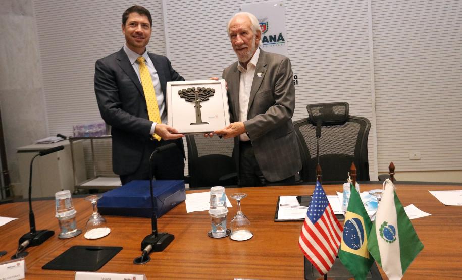 Governo quer ampliar venda de produtos paranaenses para o mercado norte-americano