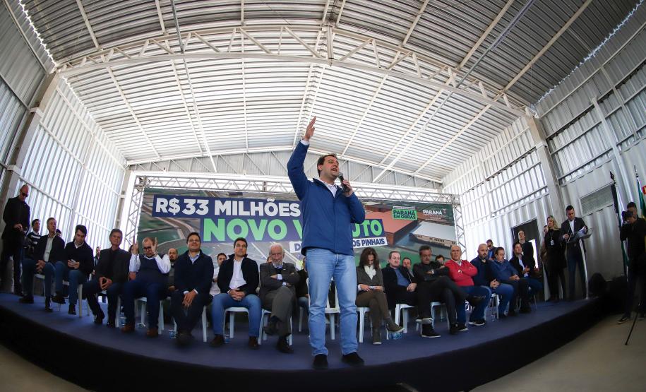 Governador assina ordem de serviço que dá início à construção do Viaduto do Bradesco