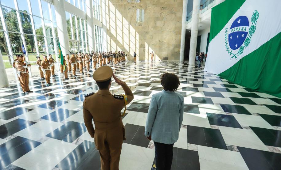 Governador e embaixadora da França discutem cooperação em educação e sustentabilidade