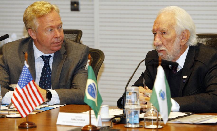 Em reunião com cônsules da China e EUA, vice-governador destaca potenciais do Paraná