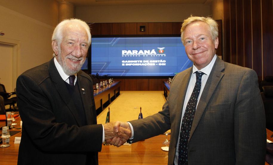 Em reunião com cônsules da China e EUA, vice-governador destaca potenciais do Paraná