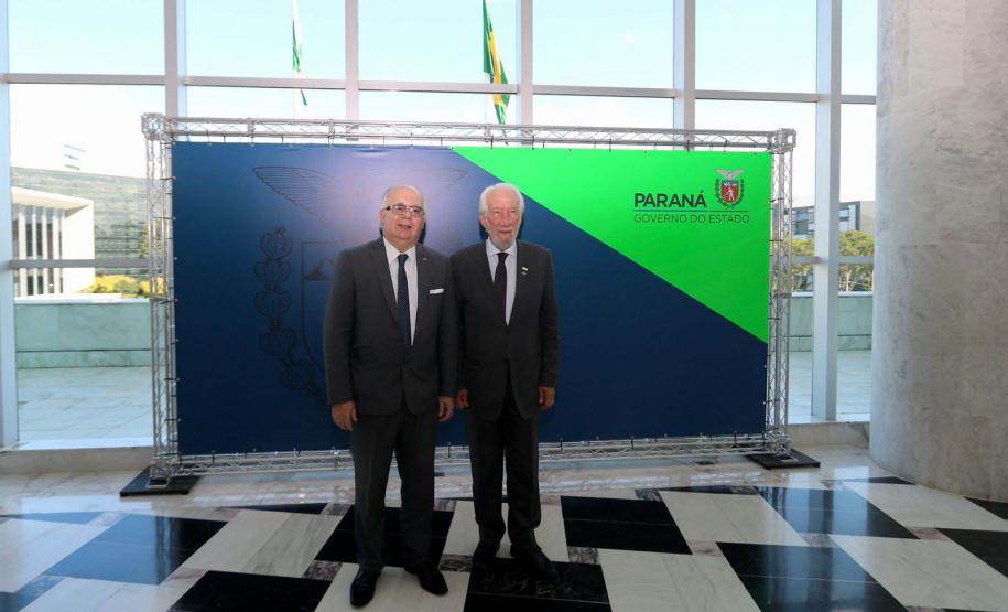 Vice-governador recebe diplomata paraguaio que se despede do cargo de cônsul-geral em Curitiba
