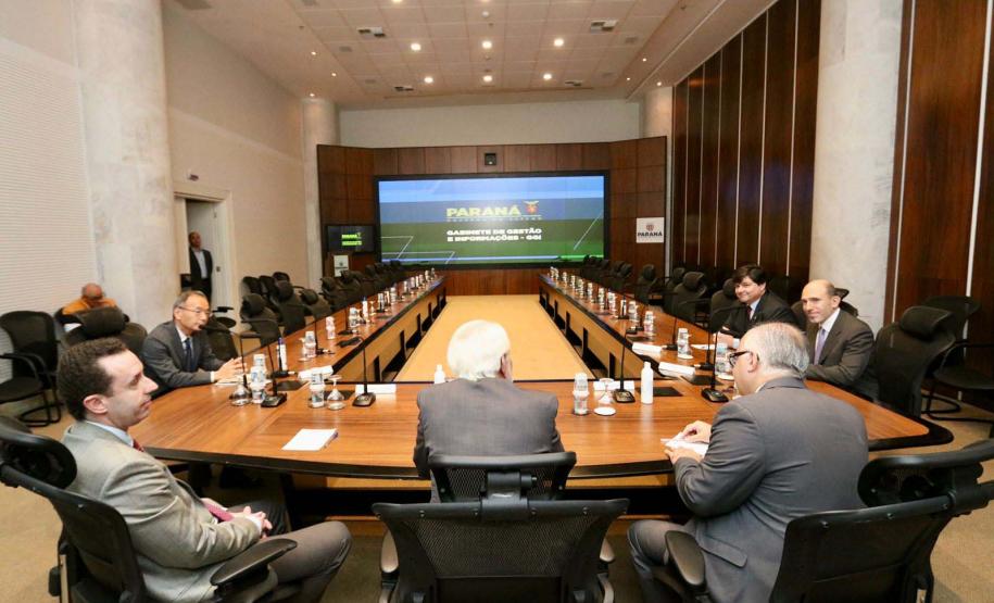 Vice-governador recebe diplomata paraguaio que se despede do cargo de cônsul-geral em Curitiba