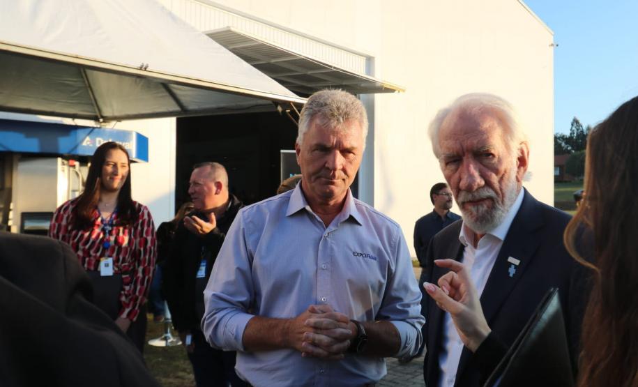 Estado participa da abertura da ExpoFrísia, uma das maiores feiras da pecuária leiteira do País