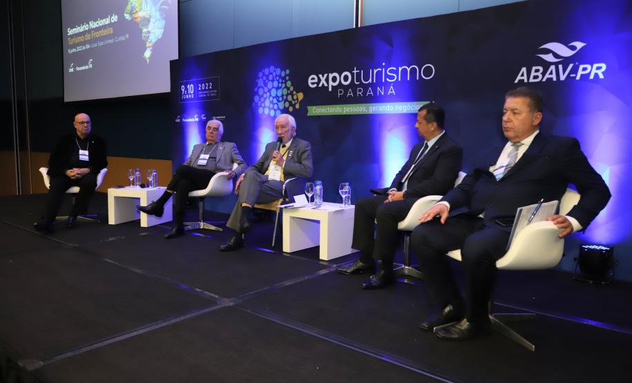 Governador em exercício destaca ações do Estado para expansão do setor na Expo Turismo