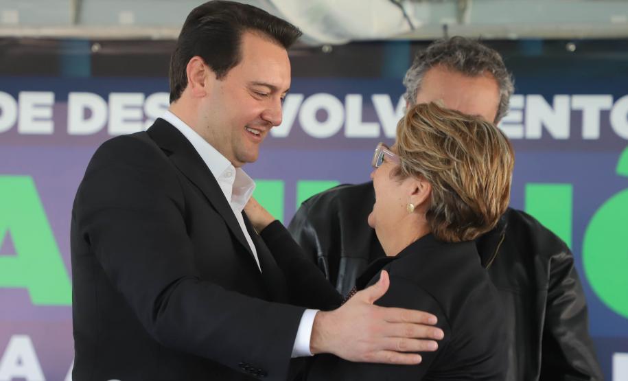 Municípios do Paraná recebem mais 208 caminhões do projeto Patrulha Ambiental