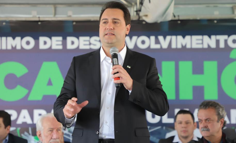 Municípios do Paraná recebem mais 208 caminhões do projeto Patrulha Ambiental