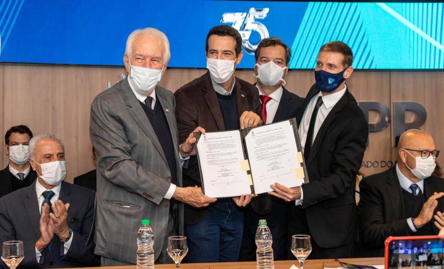 Educação firma acordo com TCE-PR para multiplicar jovens fiscalizadores das contas públicas