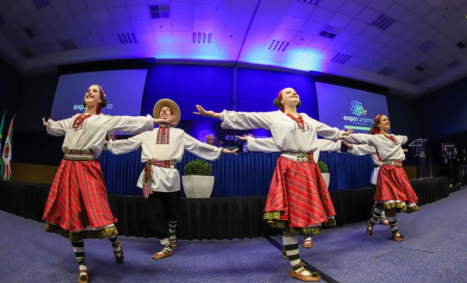 Governador em exercício destaca ações do Estado para expansão do setor na Expo Turismo
