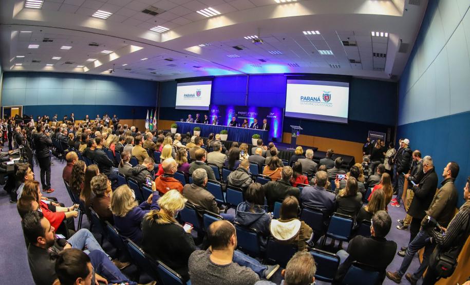Governador em exercício destaca ações do Estado para expansão do setor na Expo Turismo