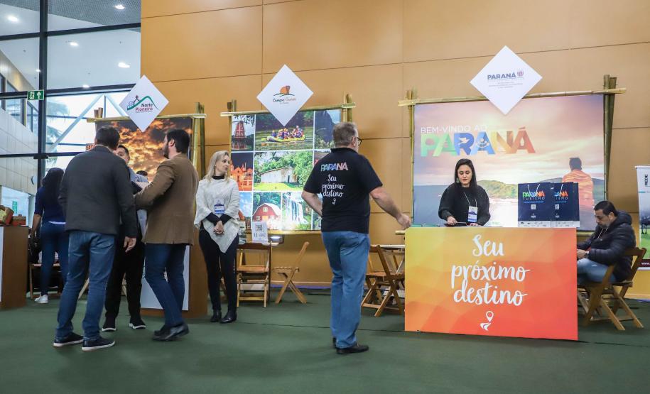Governador em exercício destaca ações do Estado para expansão do setor na Expo Turismo