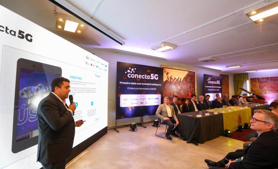 Governador participa da inauguração da 1ª luminária inteligente 5G do País, em Curitiba