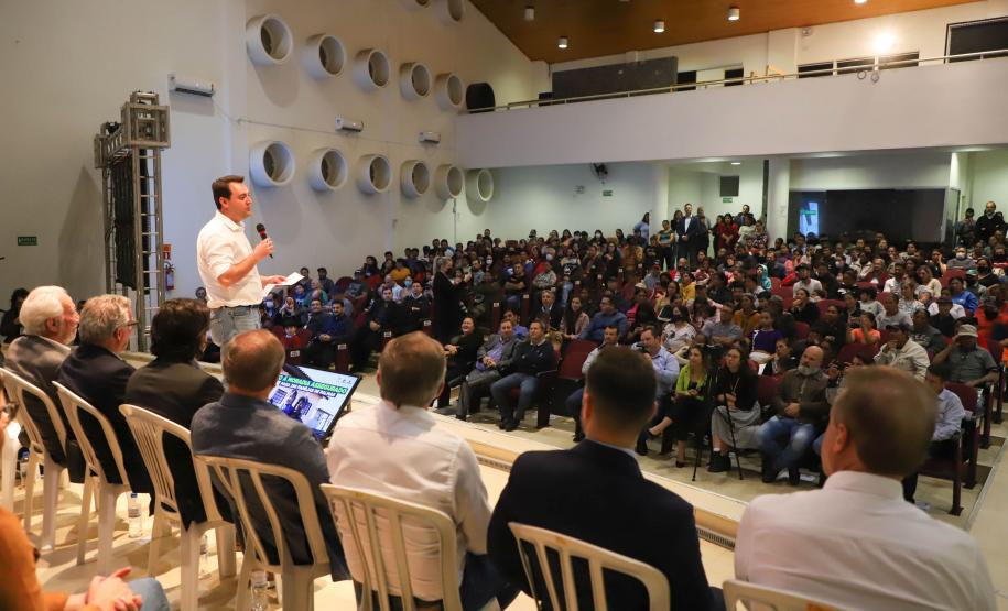 Títulos de propriedade entregues pelo Governo dão segurança a 296 famílias de Palmas