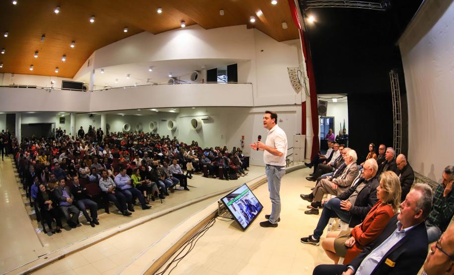 Títulos de propriedade entregues pelo Governo dão segurança a 296 famílias de Palmas