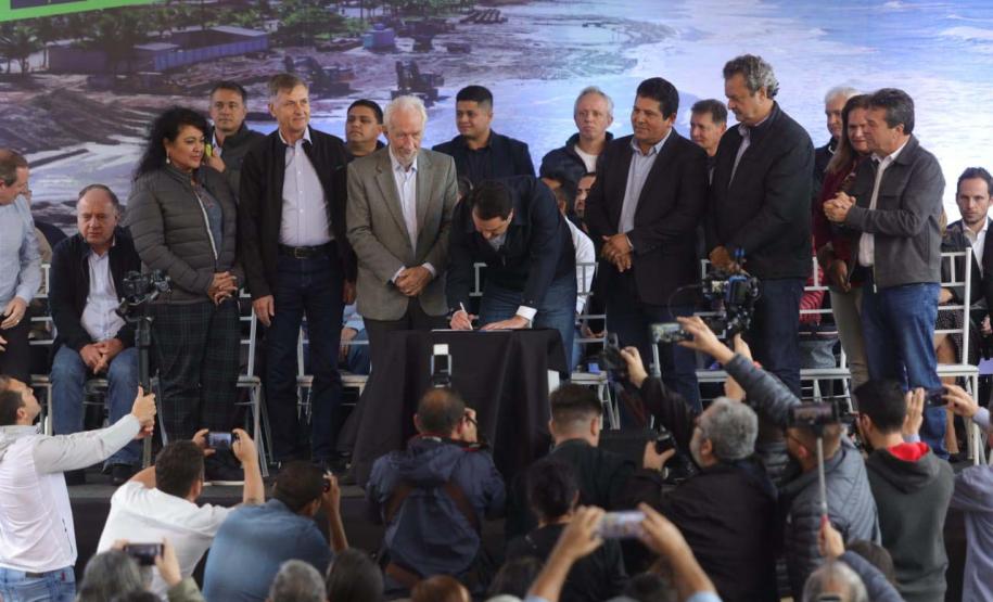 Governador autoriza início das obras de dragagem e revitalização de Matinhos