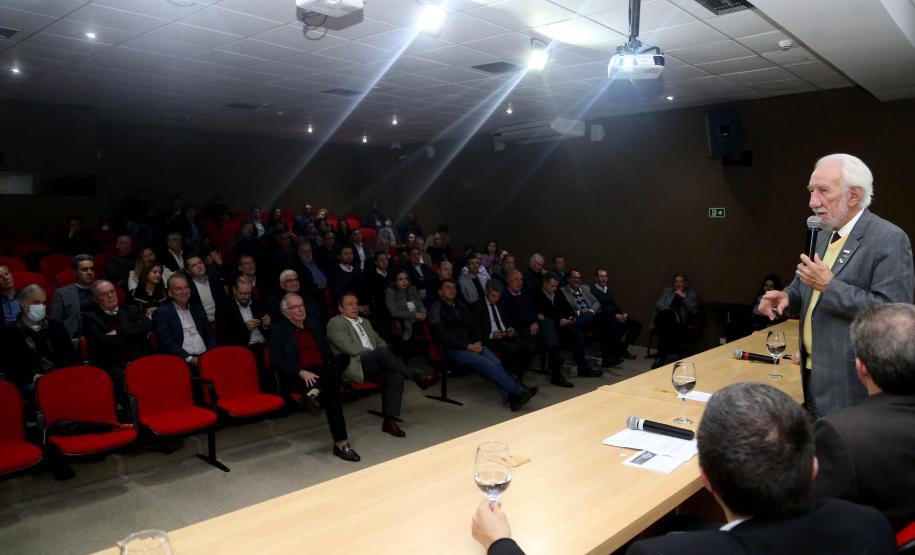 Piana destaca apoio do Sinduscon a projetos habitacionais do Estado