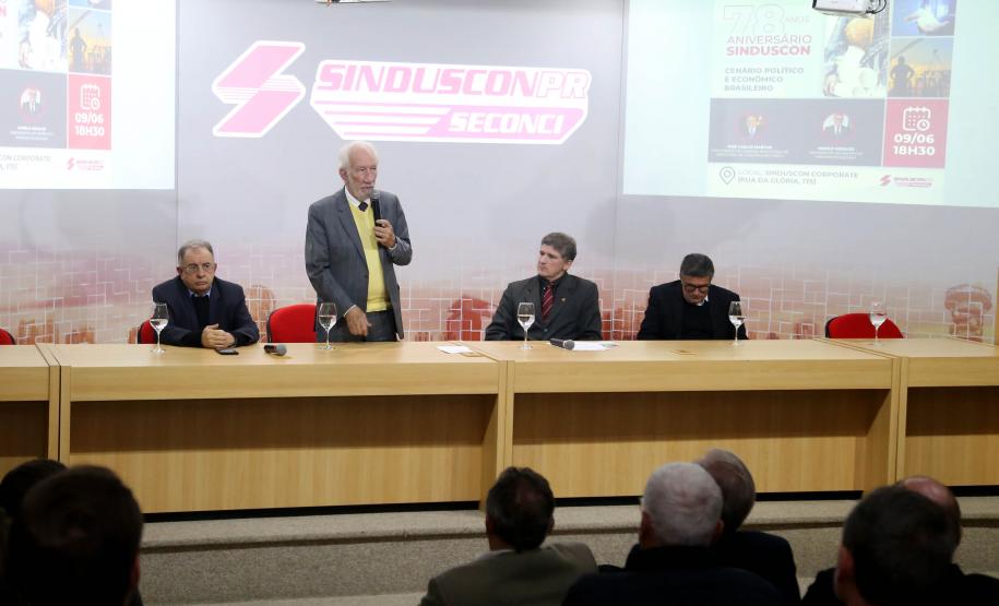 Piana destaca apoio do Sinduscon a projetos habitacionais do Estado