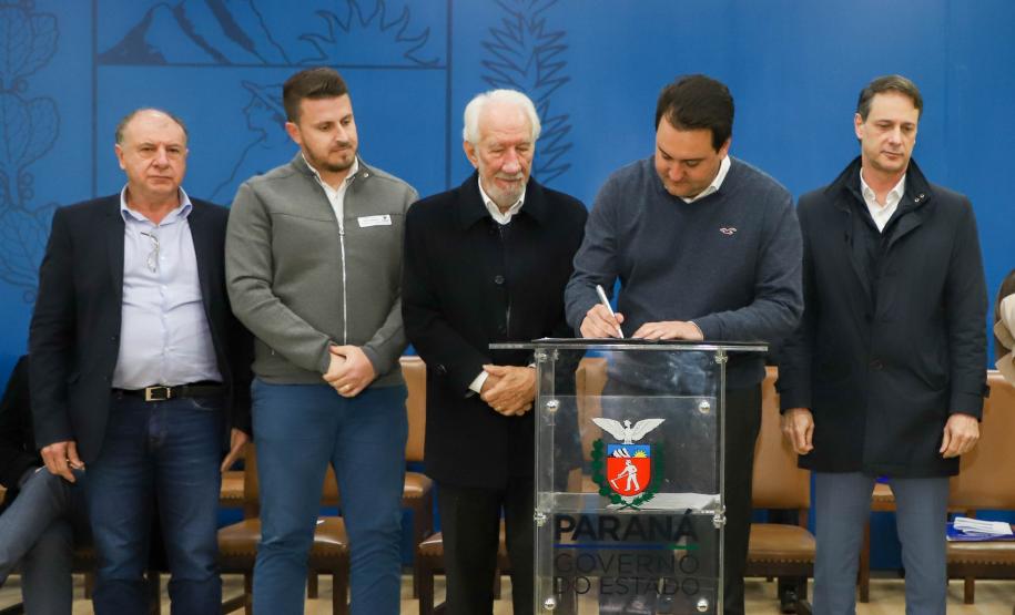 Sanepar amplia programa de saneamento rural para 10,8 mil pessoas de 25 cidades da RMC