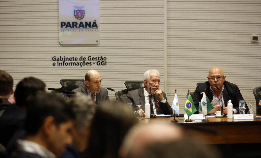 Comitiva argentina conhece potencial de infraestrutura e logística do Paraná