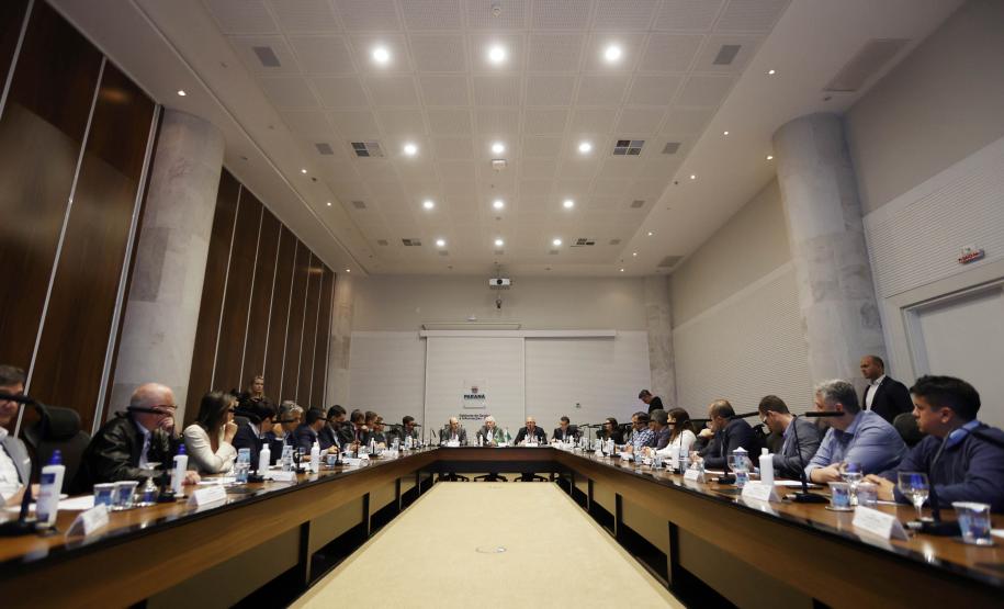 Comitiva argentina conhece potencial de infraestrutura e logística do Paraná