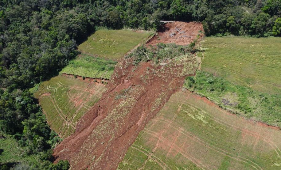 Governador em exercício decreta situação de emergência em quatro regiões por conta das chuvas