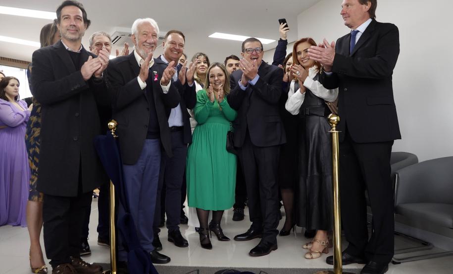 Governador em exercício participa de inauguração de novo complexo médico de Colombo