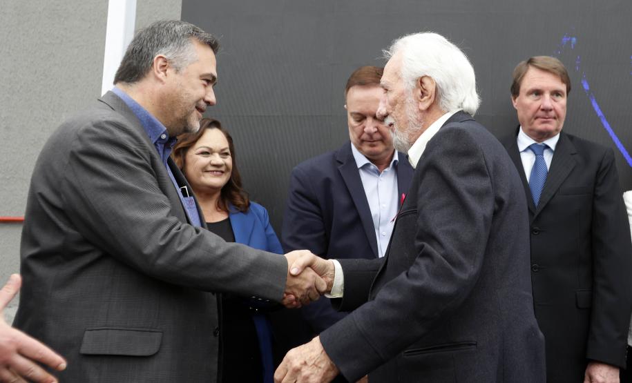 Governador em exercício participa de inauguração de novo complexo médico de Colombo