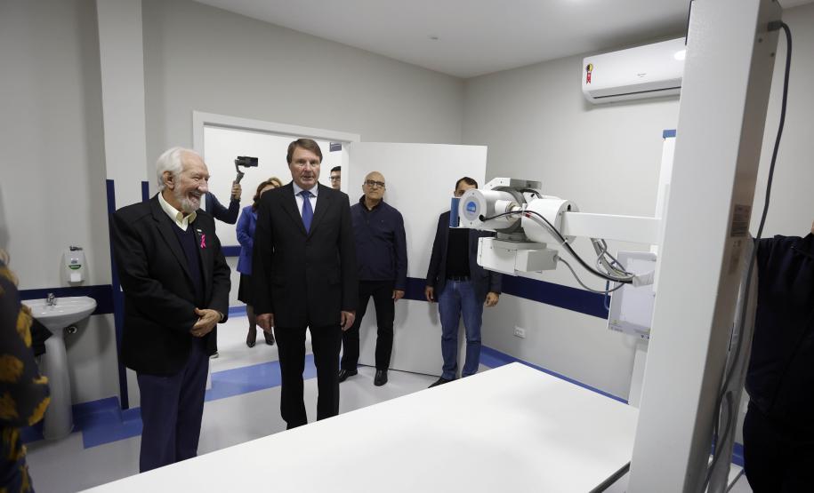 Governador em exercício participa de inauguração de novo complexo médico de Colombo