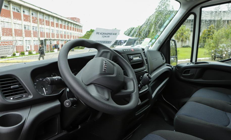 Governo entrega caminhões a municípios para facilitar a distribuição de alimentos