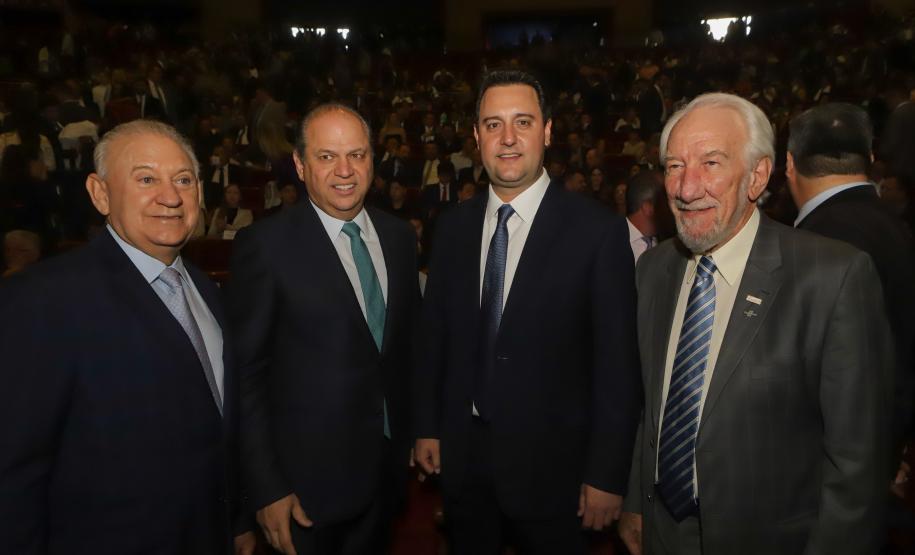 Ratinho Junior é diplomado, agradece paranaenses e prevê nova gestão com grandes resultados