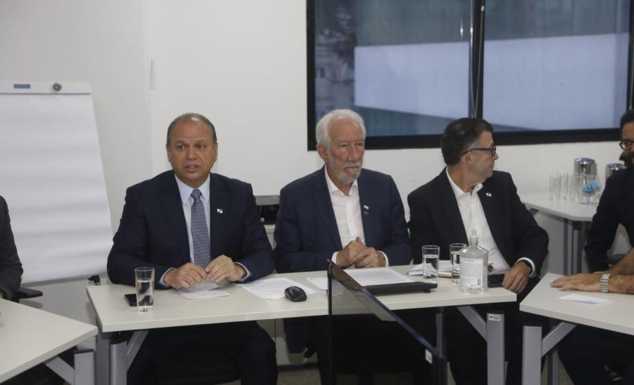 Governo busca solução para retomada das atividades de multinacional em Cambará