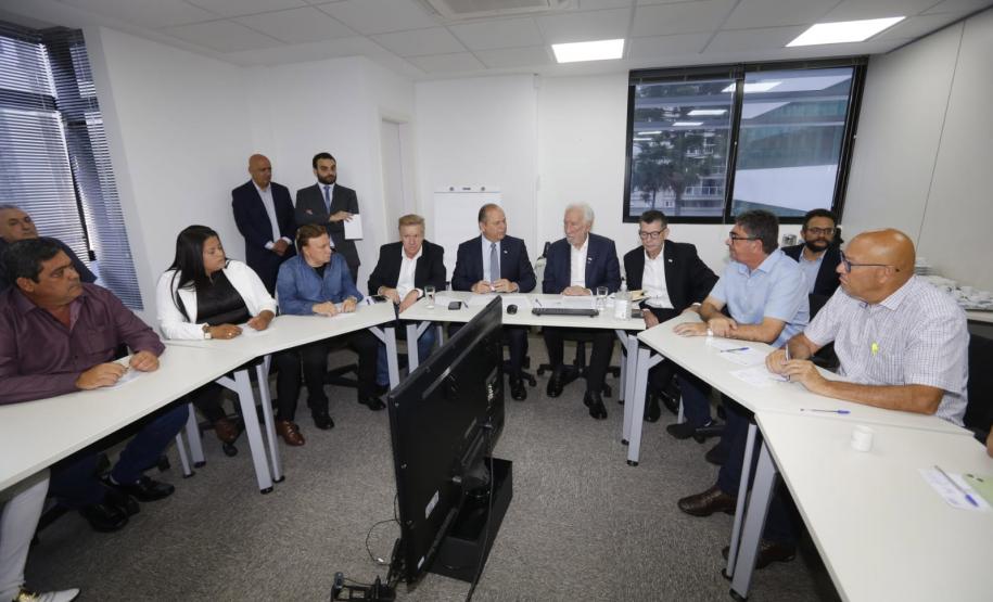 Governo busca solução para retomada das atividades de multinacional em Cambará