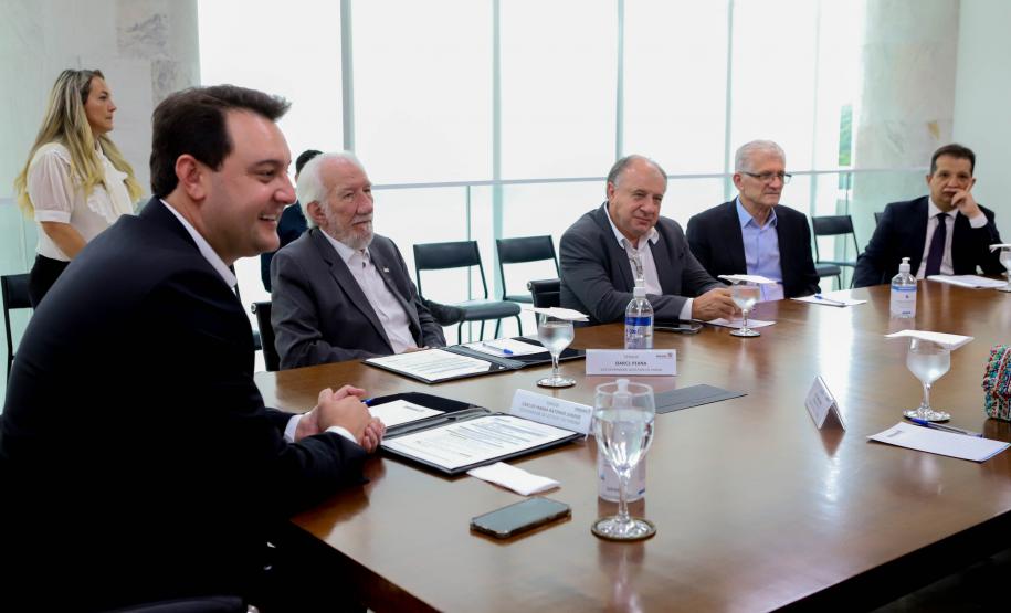 Governador destaca protagonismo feminino em reunião com OAB-PR e nova desembargadora do TJPR