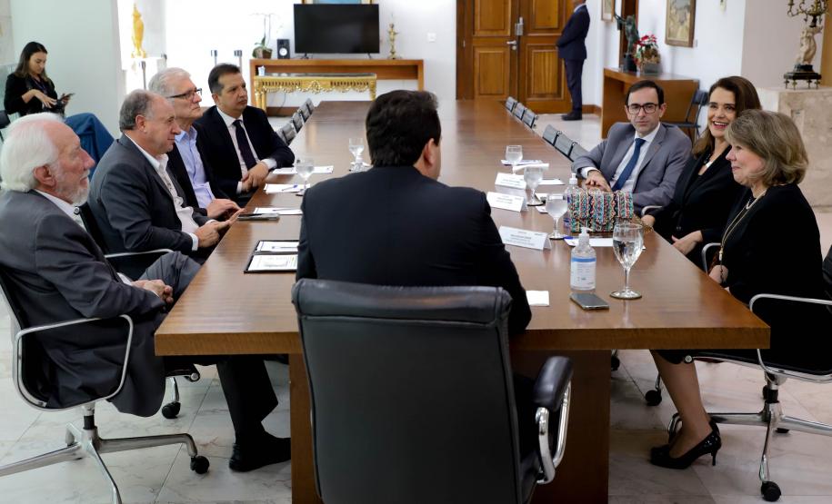 Governador destaca protagonismo feminino em reunião com OAB-PR e nova desembargadora do TJPR