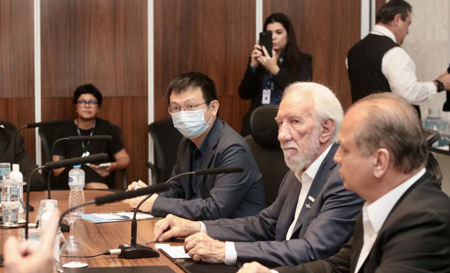 Estado e chinesa BYD discutem instalação de uma unidade da multinacional no Paraná